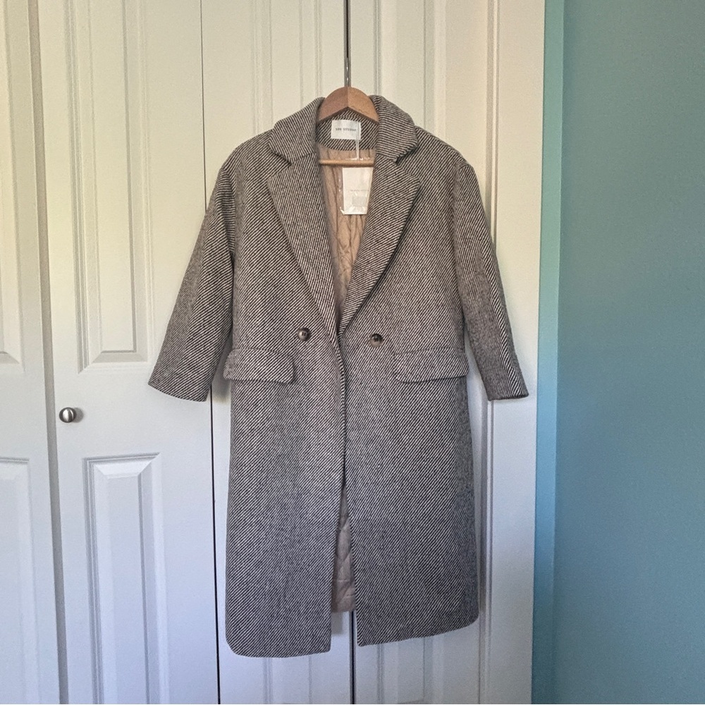 BRAND NEW WITH TAGS Tan and Black Wool Blend Coat Size S
